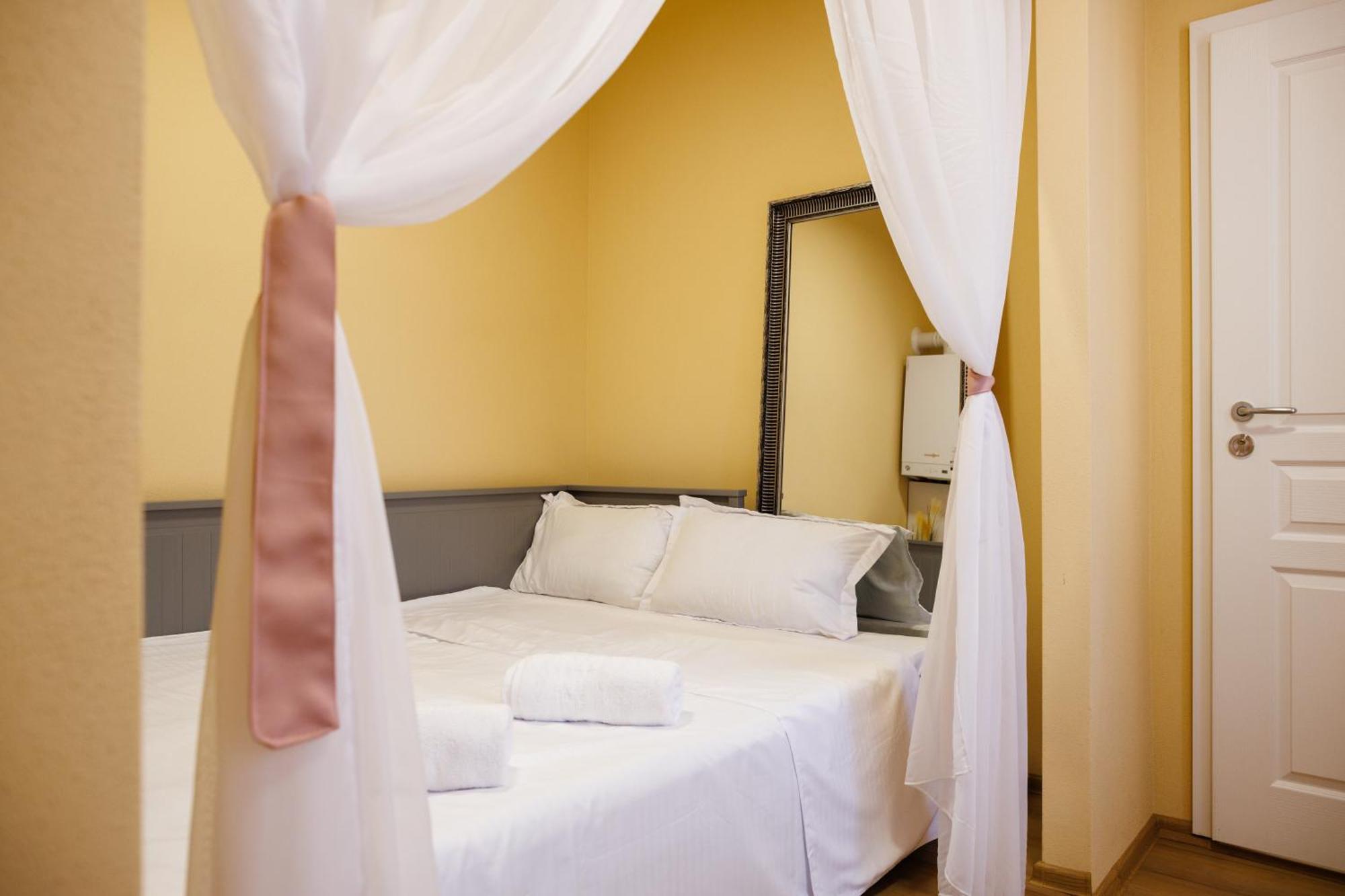 Studio In Old Town'S 1752 Hotel Тимишоара Экстерьер фото
