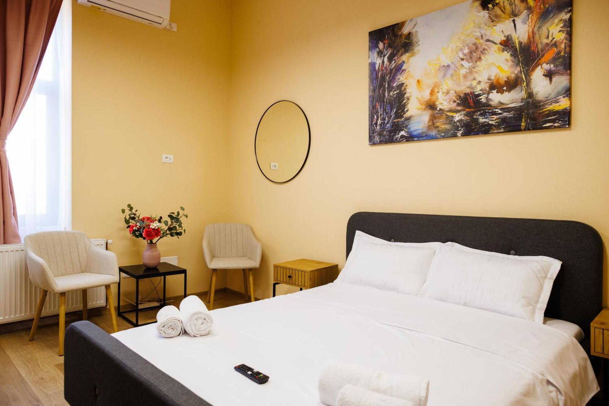 Studio In Old Town'S 1752 Hotel Тимишоара Экстерьер фото